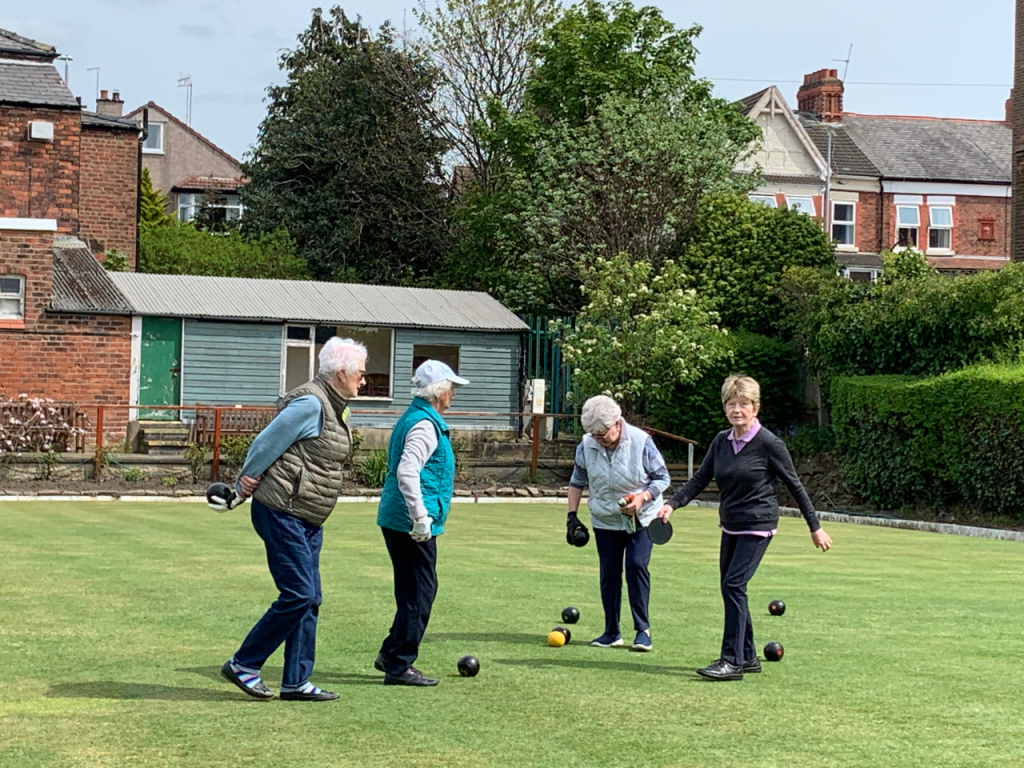 Crown green bowling at GH Peers Club